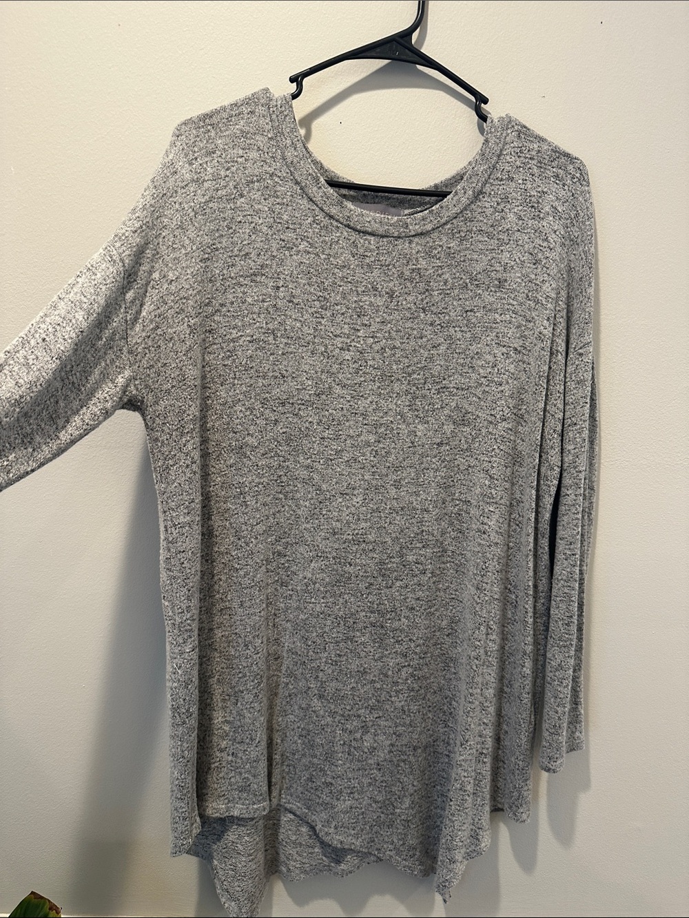 Cherish Heathered Gray Long Sleeve Tunic